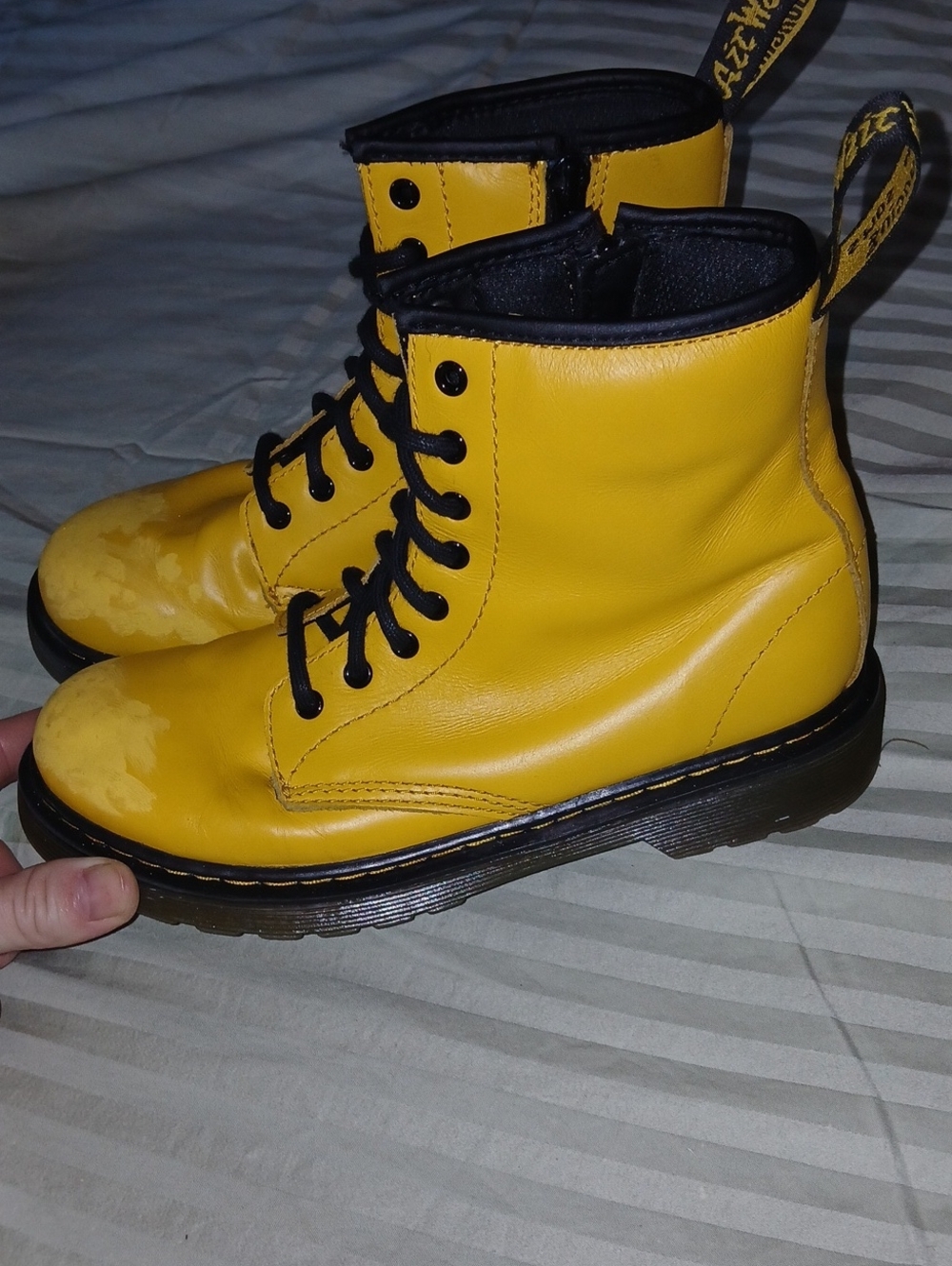 Dr Martens Junior Yellow Leather Lace-Up Combat Boots Sz: 3
